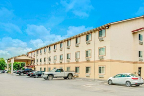 Super 8 by Wyndham San Antonio/Fiesta